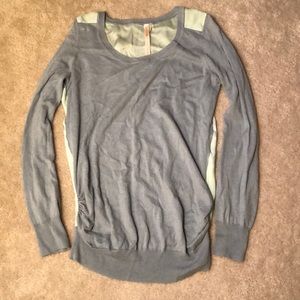 Crew neck sweater with satin back